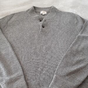 Club Monaco Gray Ribbed Crewneck Sweater